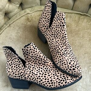 Crochet AP Booties - Size 8.5 -  worn 1x